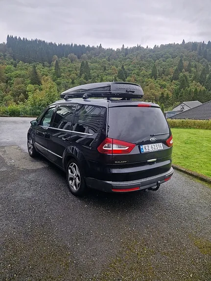 Ford Galaxy 2013 photo 4