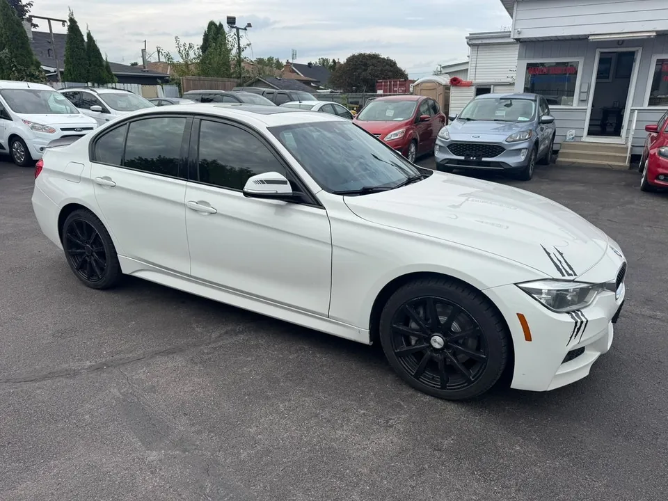 BMW 3 Series 2018 photo 3