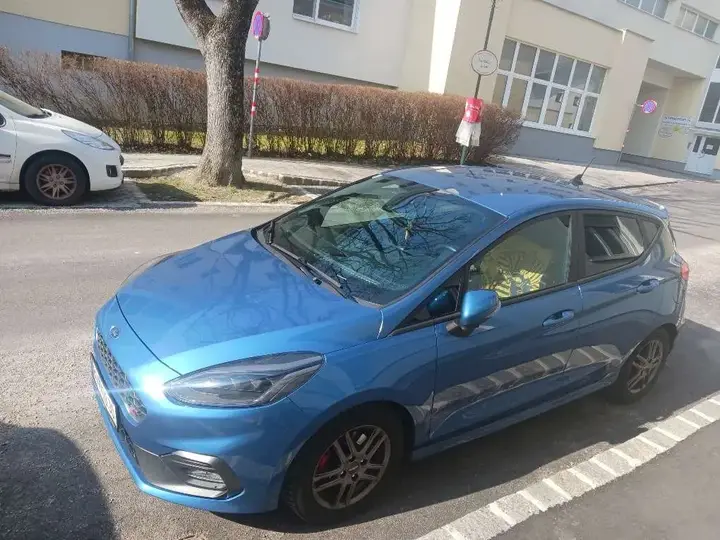 Ford Fiesta 2019 photo 2
