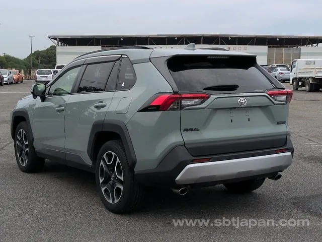Toyota Rav4 2021 photo 3