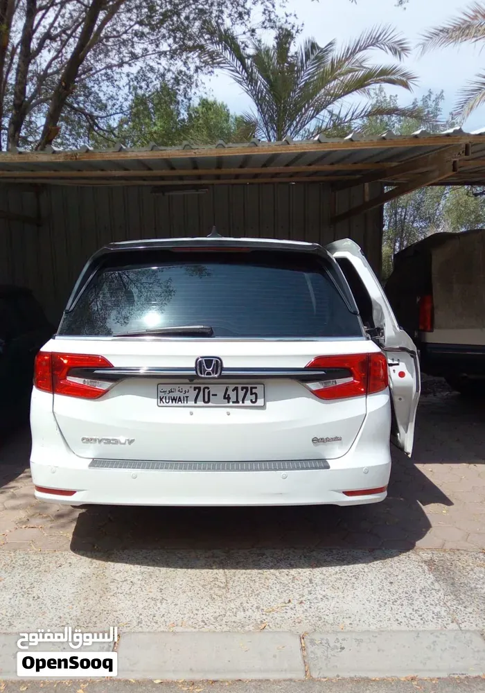 Honda Odyssey 2022 photo 3
