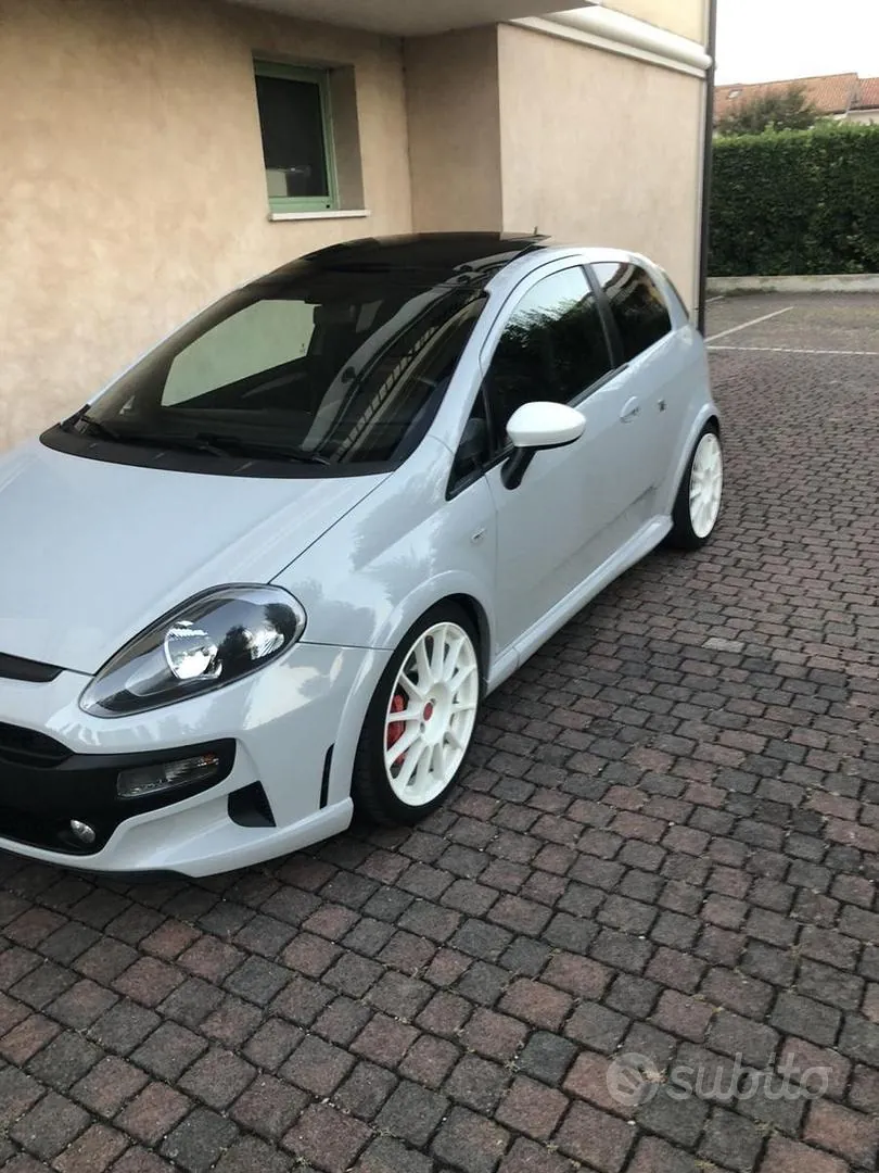 Abarth Punto Evo 2011 photo 2