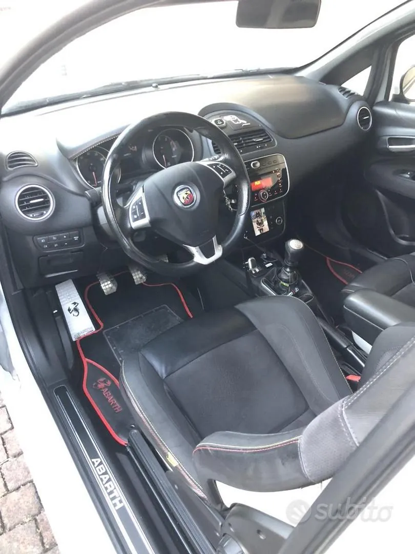 Abarth Punto Evo 2011 photo 4