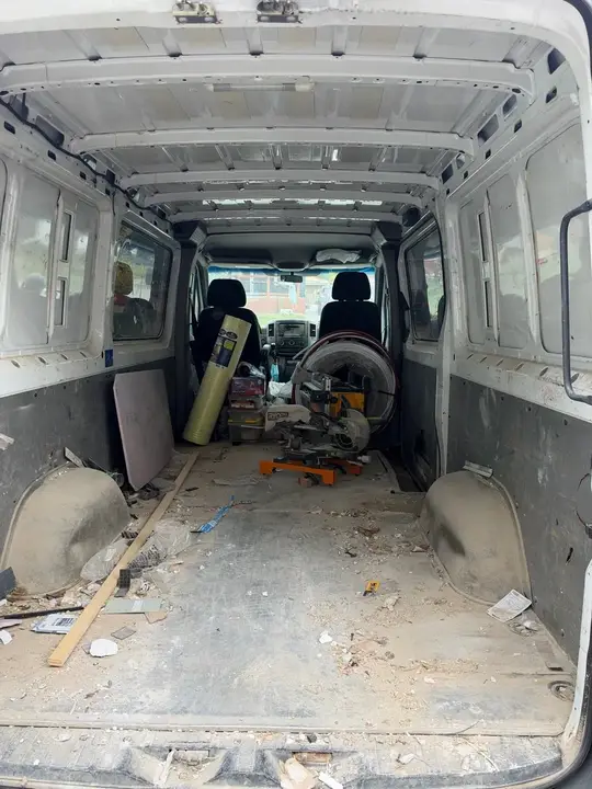 Mercedes-Benz Sprinter Van 2015 photo 4