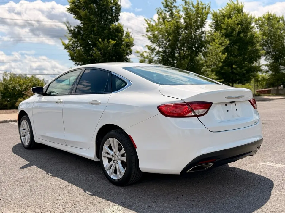 Chrysler 200 2015 photo 3