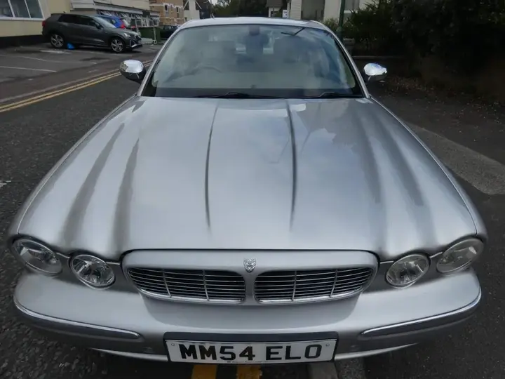 Jaguar Xj