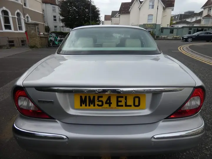 Jaguar Xj 2005 photo 5