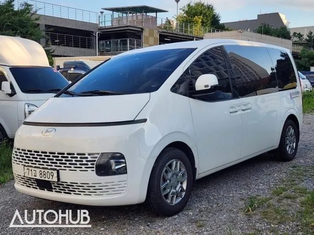 Hyundai Staria 2021 photo 2