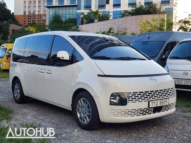 Hyundai Staria 2021 photo 3