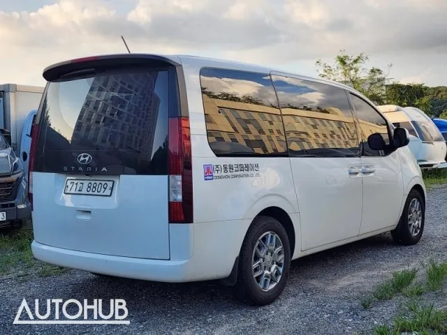 Hyundai Staria 2021 photo 5