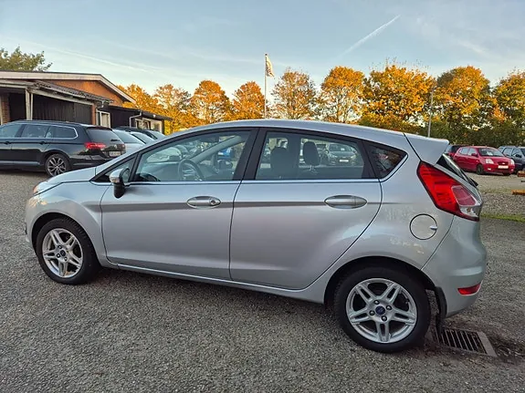 Ford Fiesta 2015 photo 3