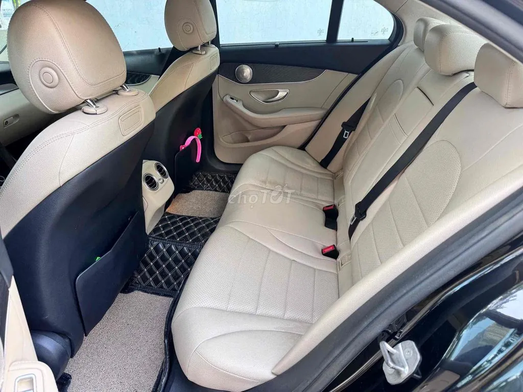 Mercedes-Benz C-Class 2016 photo 3