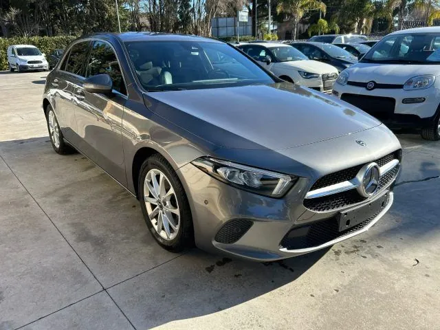 Mercedes-Benz A180 2018 photo 4