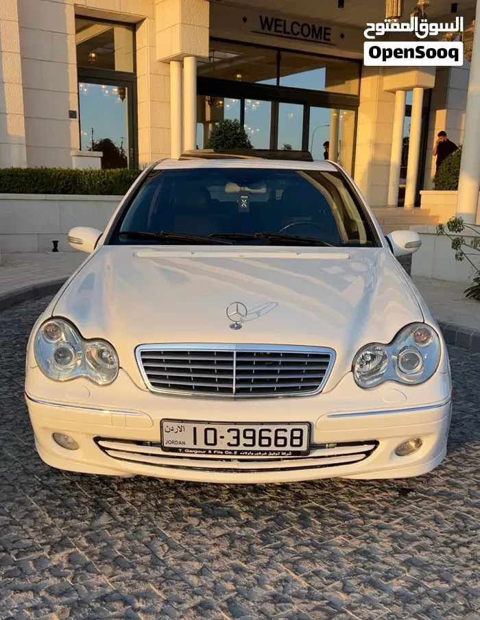 Mercedes-Benz C-Class 2005 photo 2