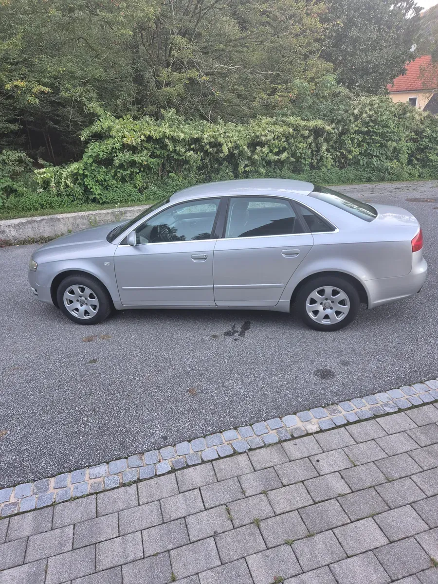 Audi A4 2006 photo 2