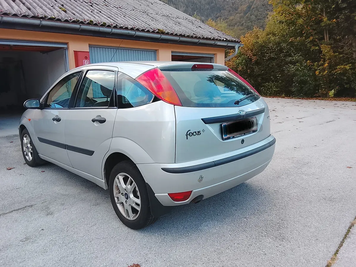 Ford Focus 2004 photo 3