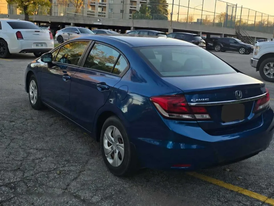 Honda Civic 2013 photo 2