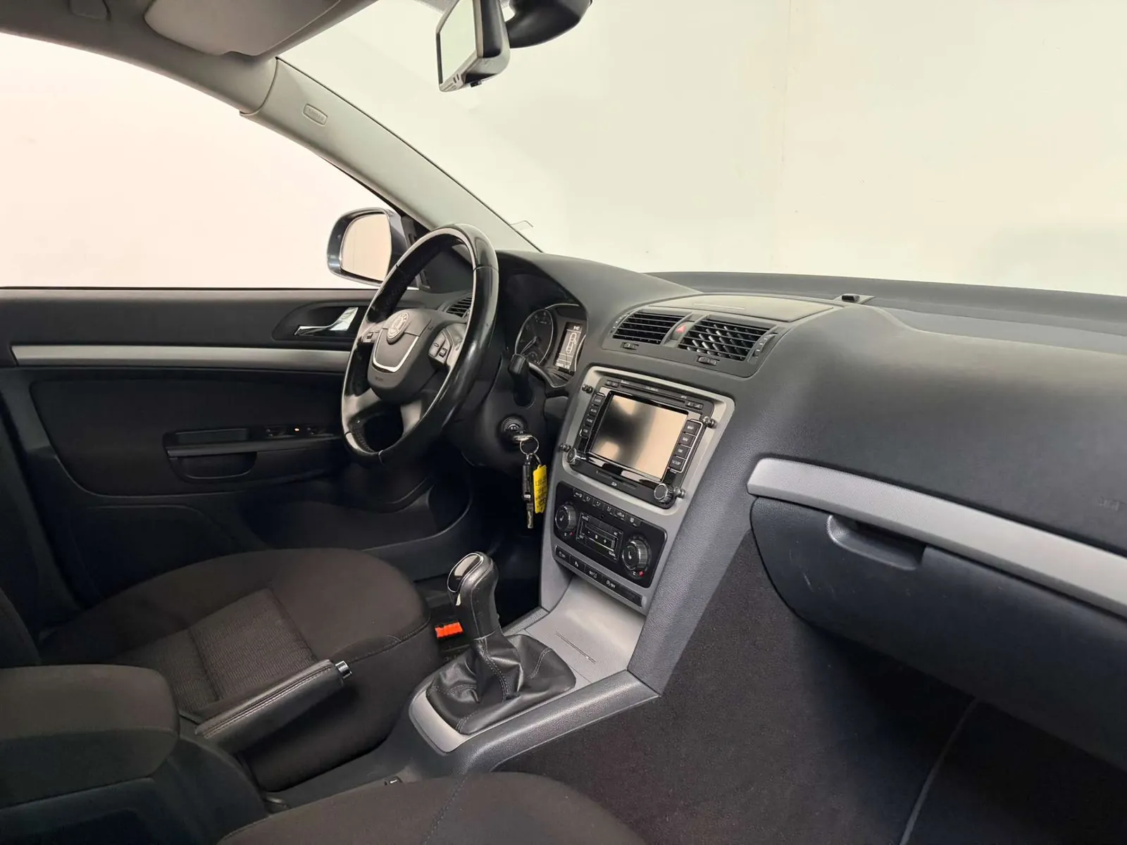 Skoda Octavia 2012 photo 4
