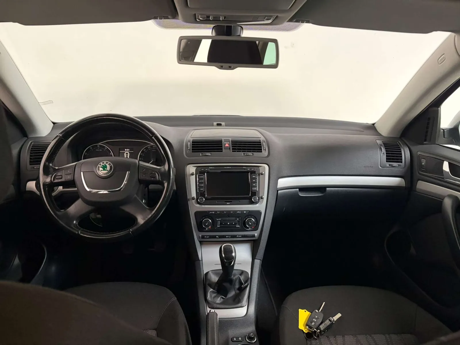 Skoda Octavia 2012 photo 3