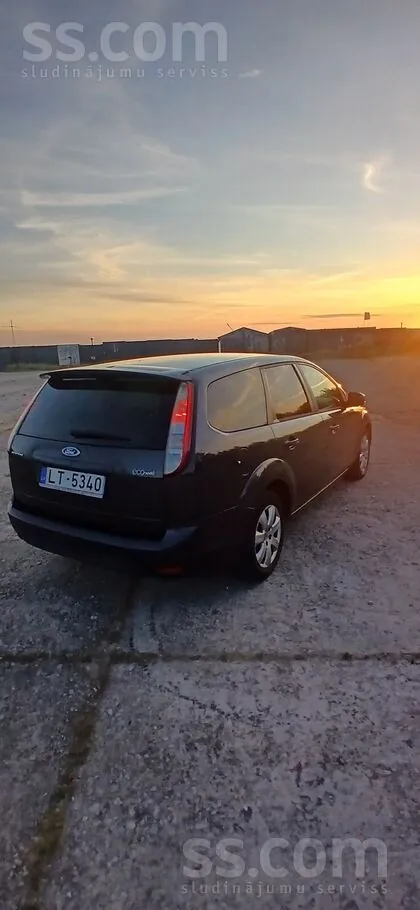 Ford Focus 2009 photo 3