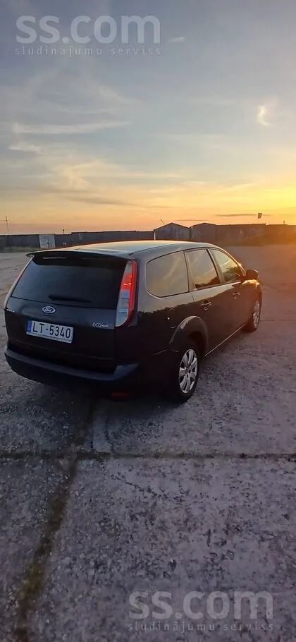 Ford Focus 2009 photo 4