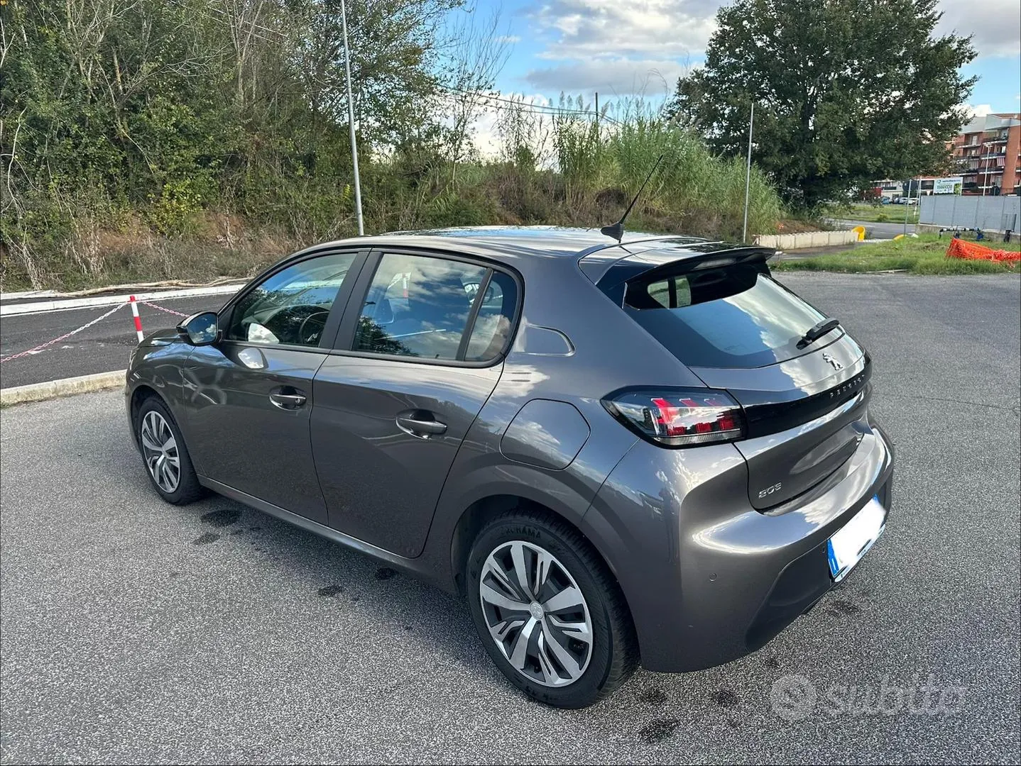 Peugeot 208 2023 photo 4