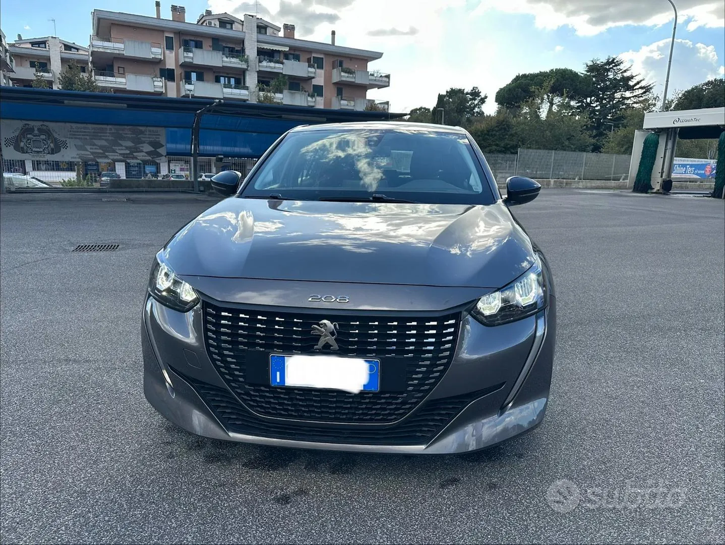 Peugeot 208