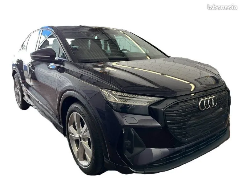 Audi Q4 2022 photo 3