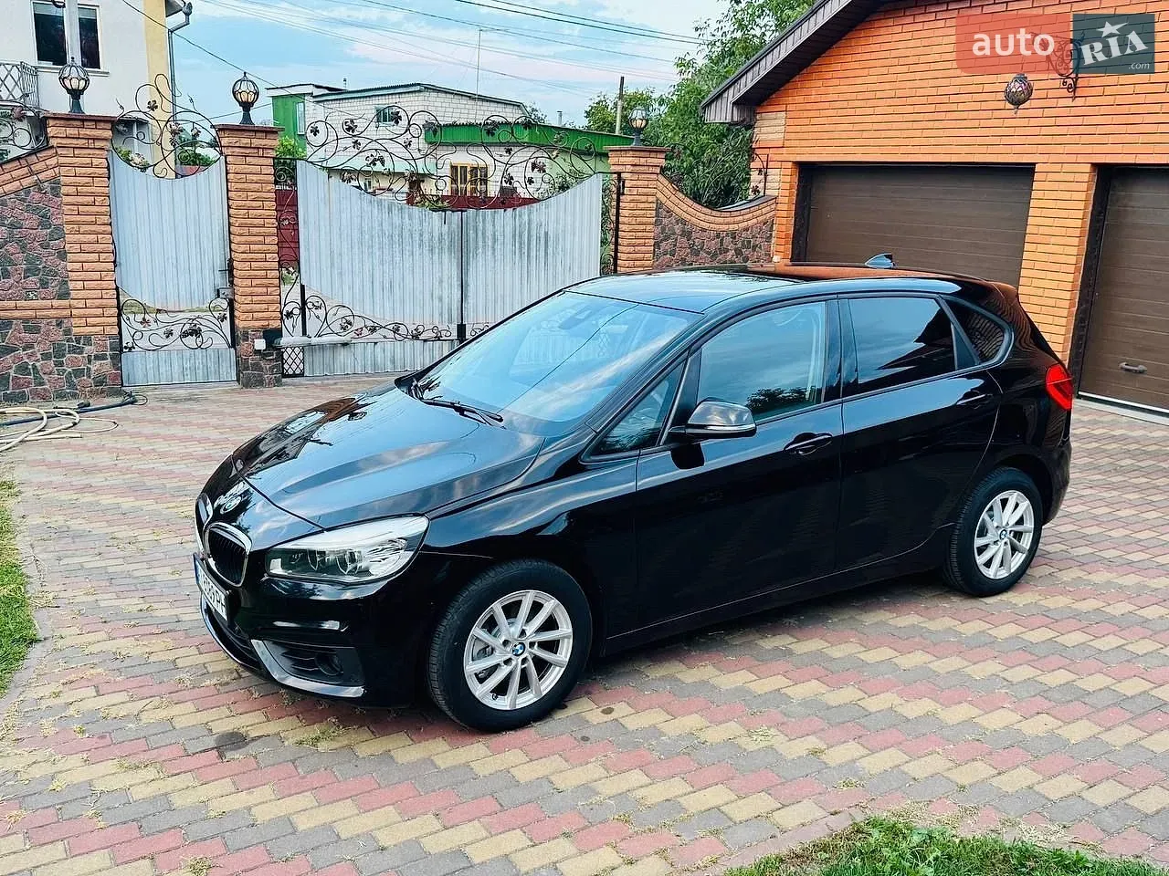 BMW 2 Series Active Tourer 2017 photo 2