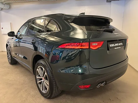Jaguar F-Pace 2018 photo 4