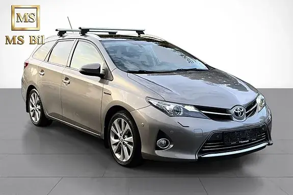 Toyota Auris 2014 photo 3