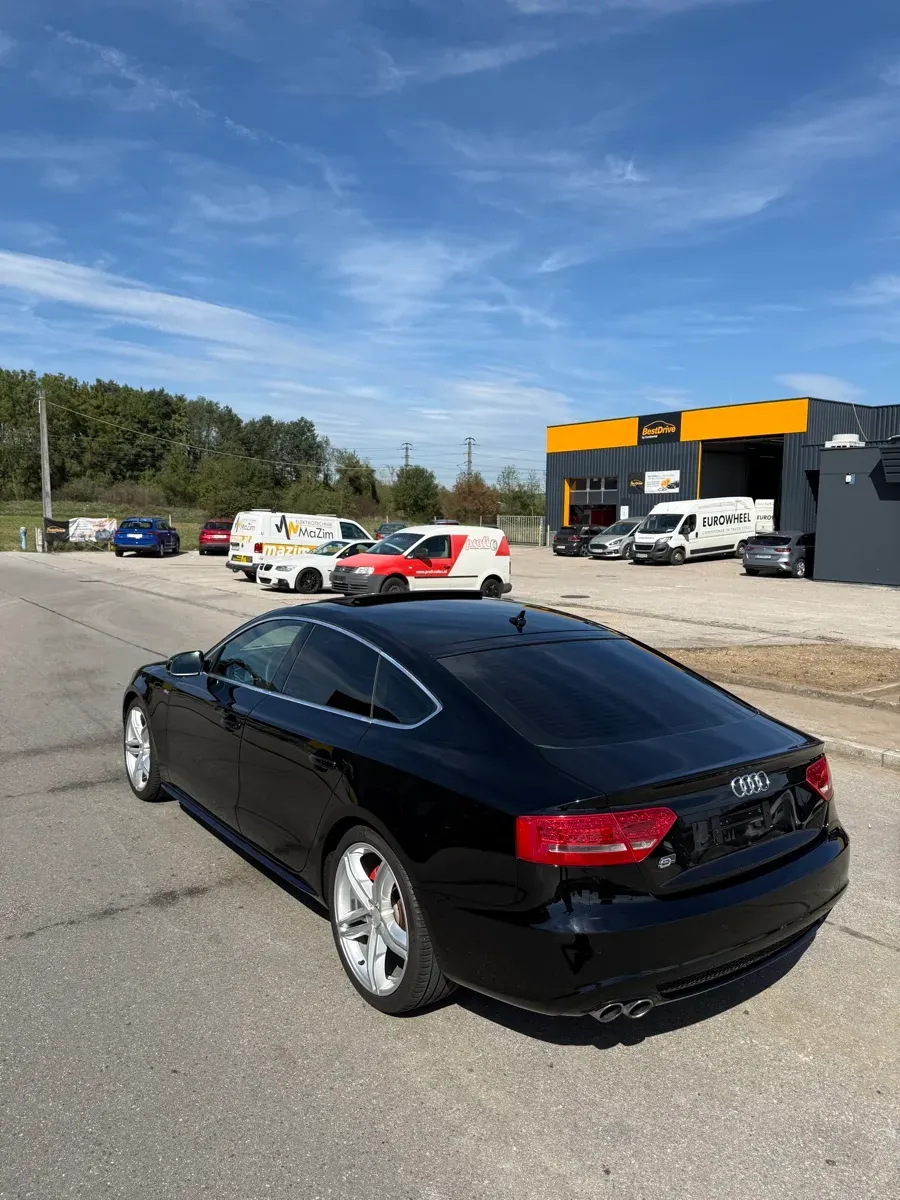 Audi A5 2011 photo 3