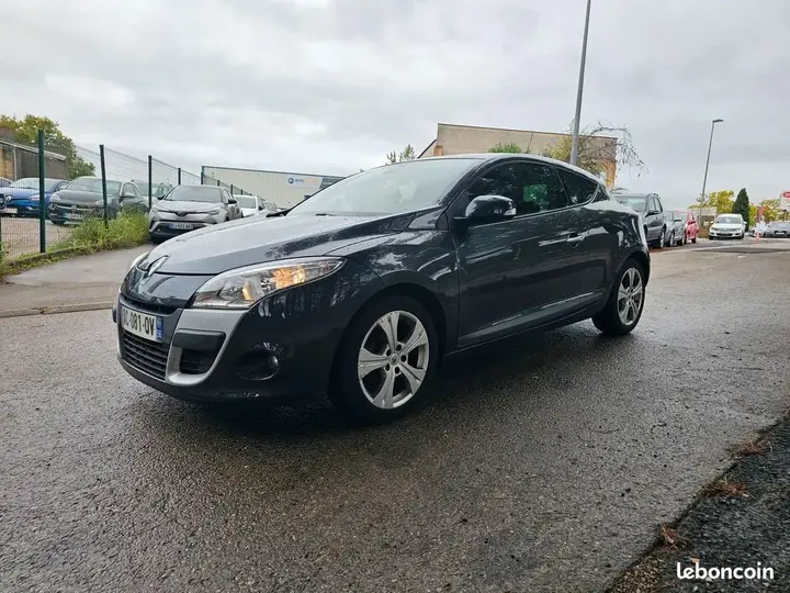 Renault Megane 2009 photo 2