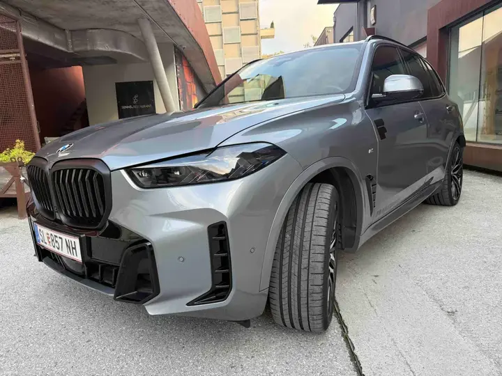 BMW X5 2024 photo 2