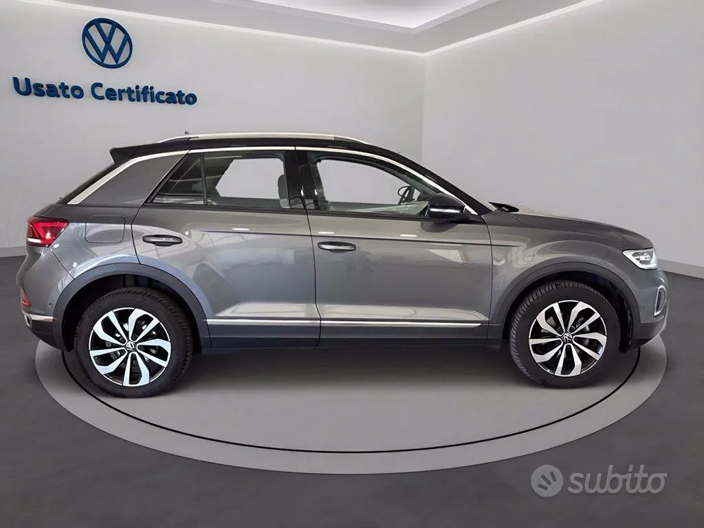Volkswagen T-Roc 2023 photo 3