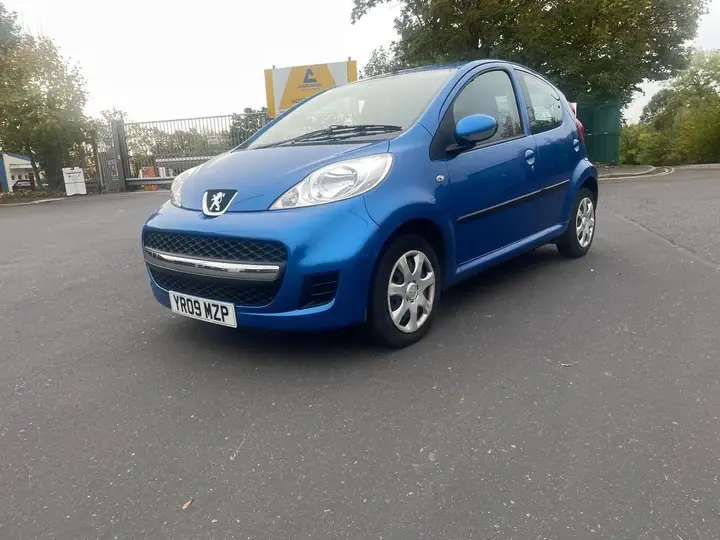 Peugeot 107 2009 photo 2