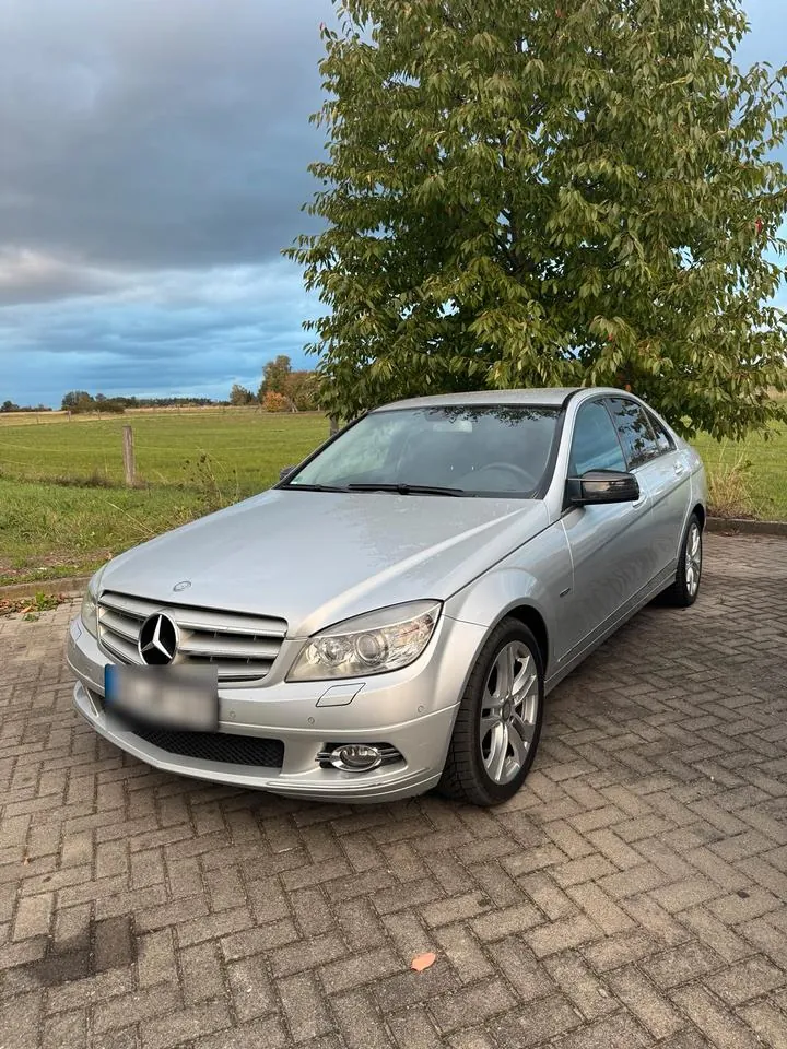 Mercedes-Benz W204