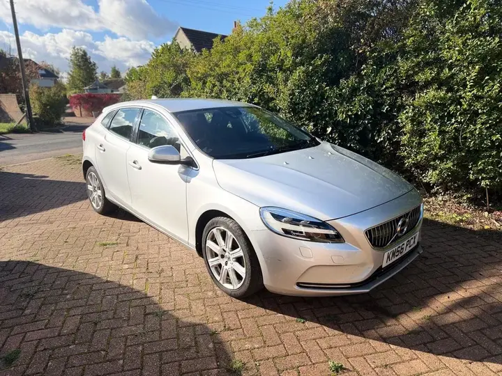 Volvo V40 2016 photo 2