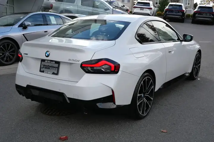 BMW 2 Series 2023 photo 3