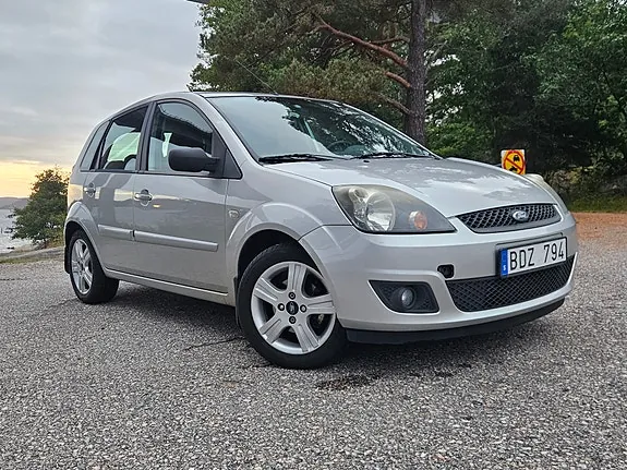 Ford Fiesta 2008 photo 2