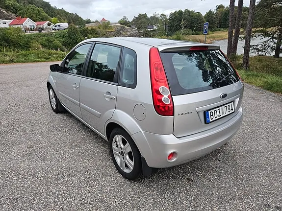 Ford Fiesta 2008 photo 4
