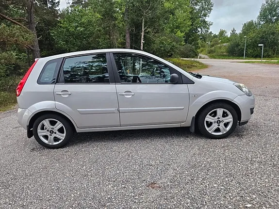 Ford Fiesta 2008 photo 5