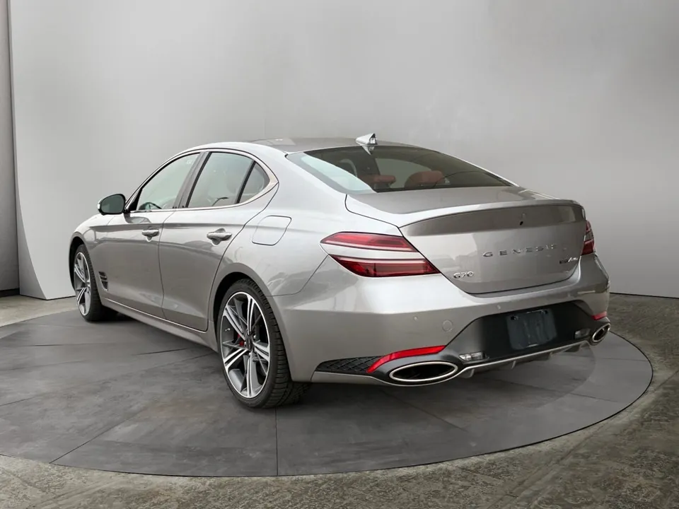 Genesis G70