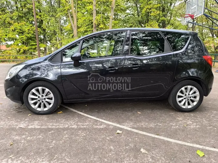 Opel Meriva 2012 photo 4