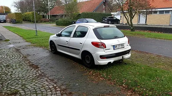 Peugeot 206