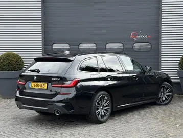 BMW 3 Series 2020 photo 2