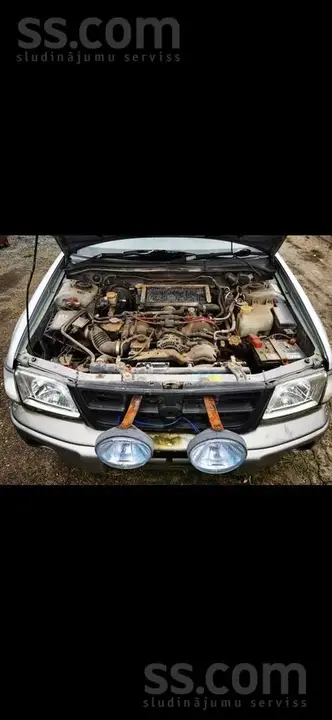 Subaru Forester 2000 photo 3