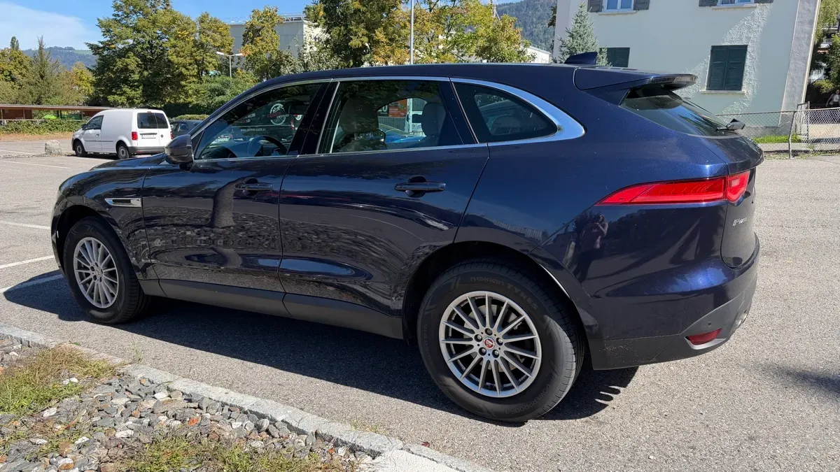 Jaguar F-Pace 2017 photo 3