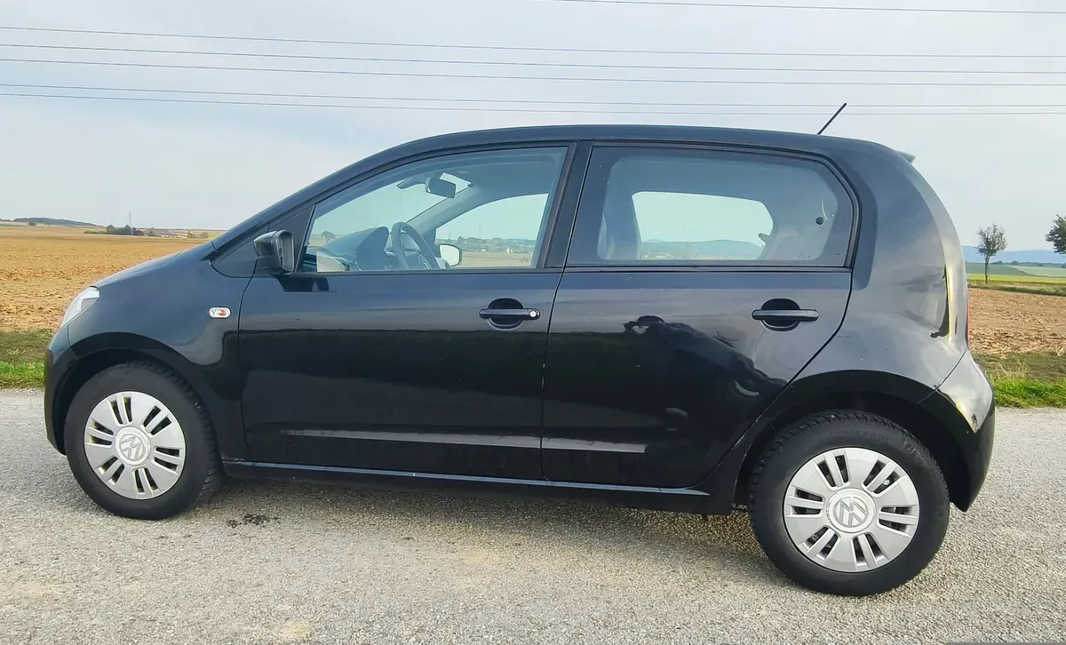 Volkswagen Up 2014 photo 3