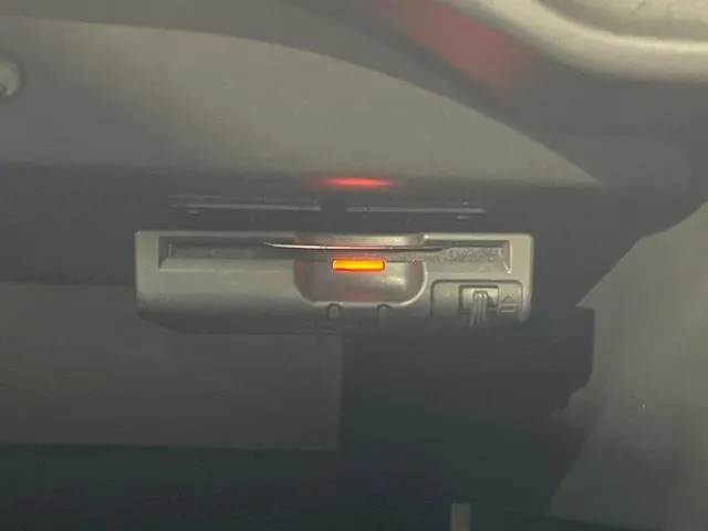 Nissan Note 2014 photo 5